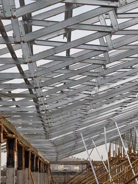 structural steel roofing truss installation